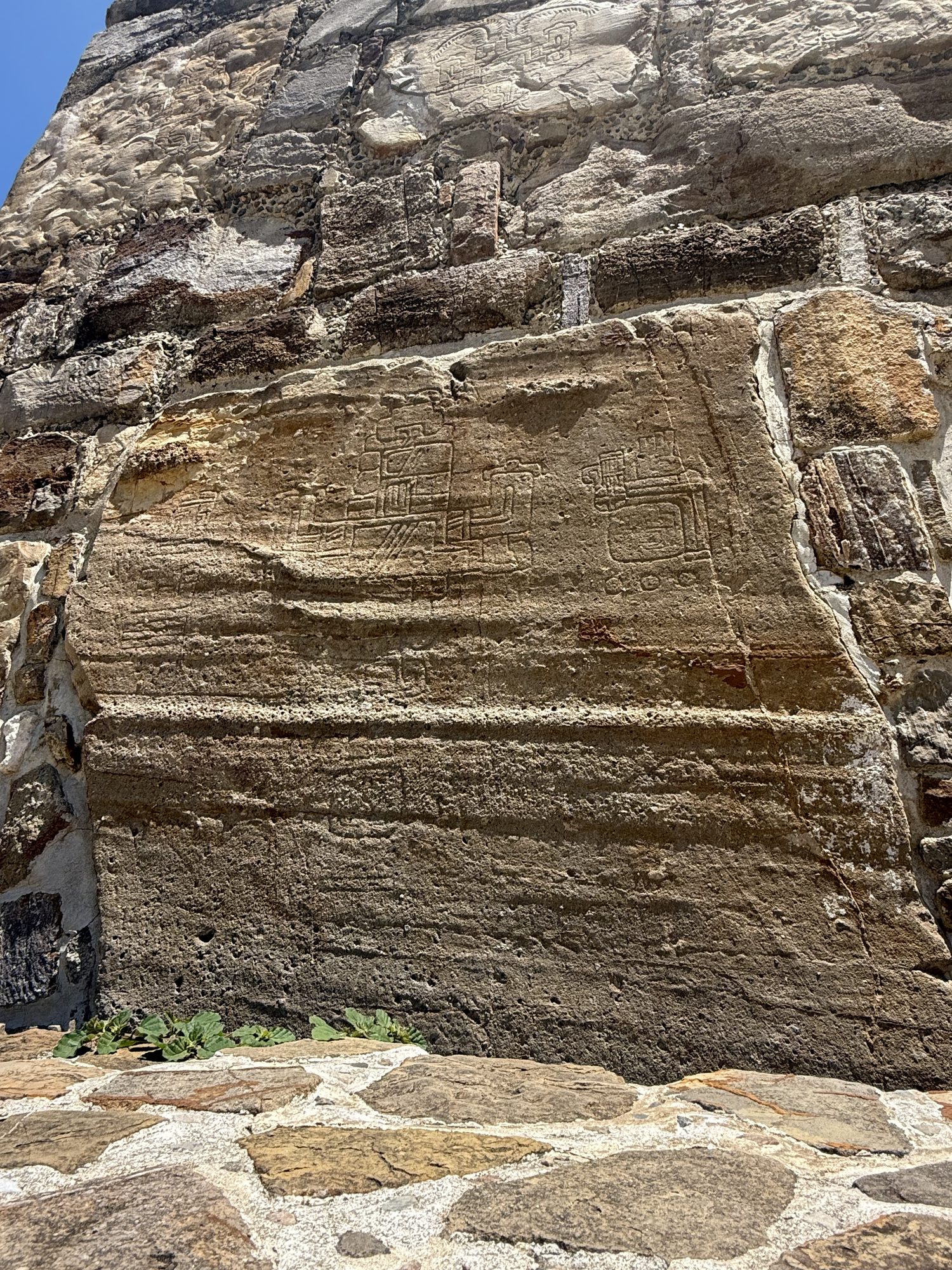 Behauener Stein in Monte Albán